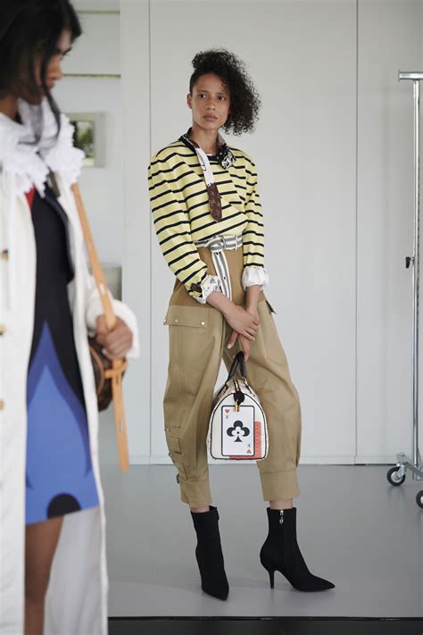 Louis Vuitton Resort 2021 Fashion Show 